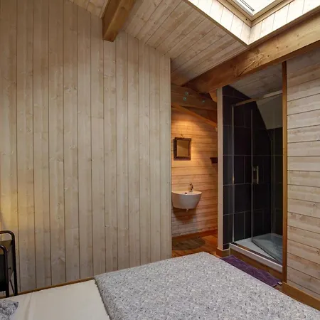 Confortables Pour 10 Pers. Avec Jardin, Terrasse Et Equipements Modernes - Fr-1-496-185 Holiday home Saint-Romain-d'Urfe